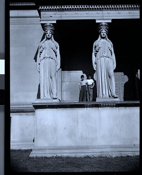 [343 Views and Studies of Chicago Architecture, Streets, and Pedestrians, For Fortune Article "Chicago: A Camera Exploration" Published February 1947], Walker Evans (American, St. Louis, Missouri 1903–1975 New Haven, Connecticut), Film negative