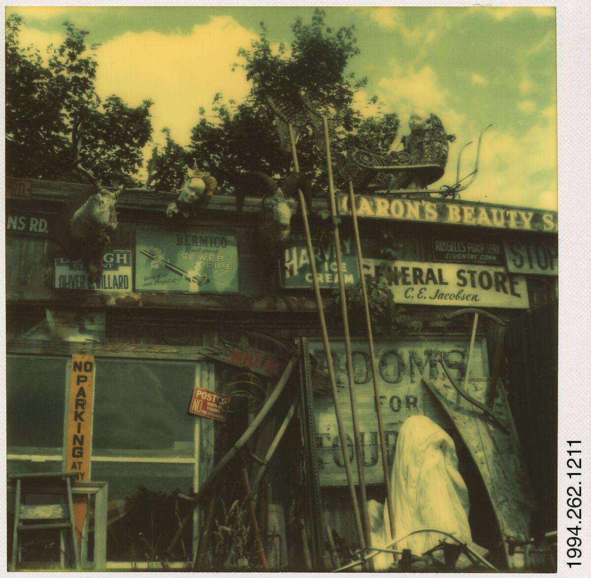 [Roadside Junkstore, South Wellington, Connecticut], Walker Evans (American, St. Louis, Missouri 1903–1975 New Haven, Connecticut), Instant internal dye diffusion transfer print (Polaroid SX-70) 