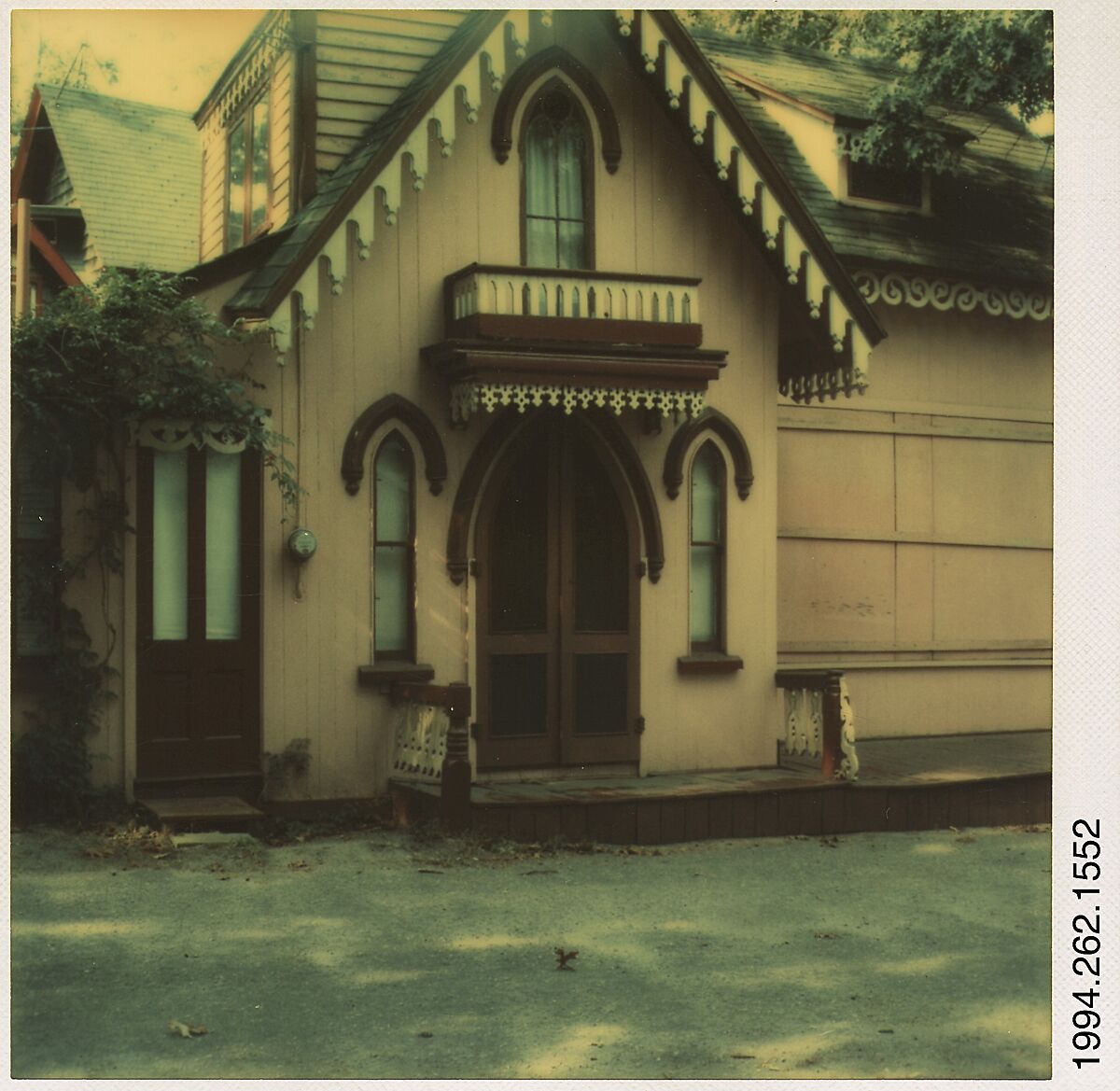 [Gingerbread Trim House, Martha's Vineyard, Massachusetts], Walker Evans (American, St. Louis, Missouri 1903–1975 New Haven, Connecticut), Instant internal dye diffusion transfer print (Polaroid SX-70) 
