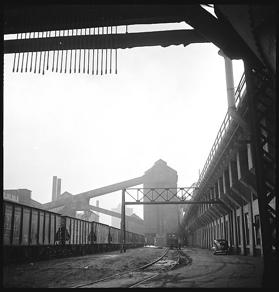Walker Evans - [194 Views of Ford River Rouge Automobile Plant ...