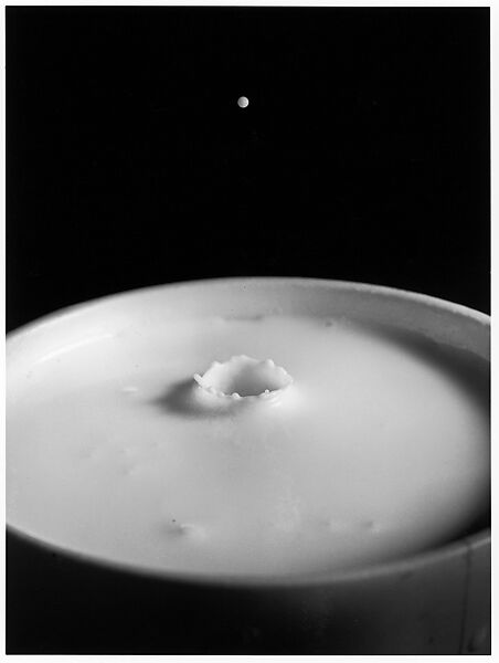 [Milk Drop Falling Into Reservoir of Milk (1/9)], Harold Edgerton (American, 1903–1990), Gelatin silver print 