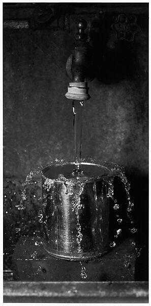 [Water Falling Unto Upturned Can], Harold Edgerton (American, 1903–1990), Gelatin silver print 