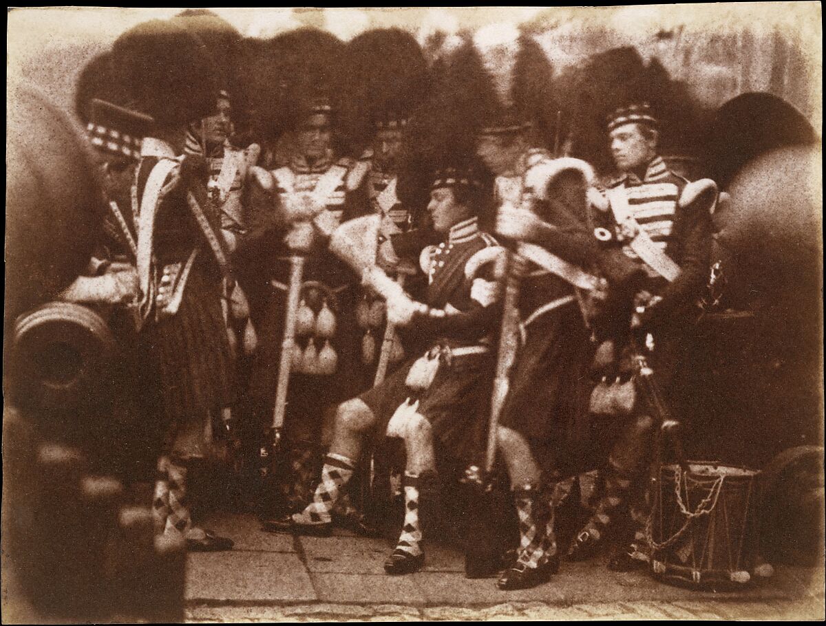 [Officer of the 92nd Gordon Highlanders Reading to the Troops, Edinburgh Castle], Hill and Adamson (British, active 1843–1848), Salted paper print from paper negative 