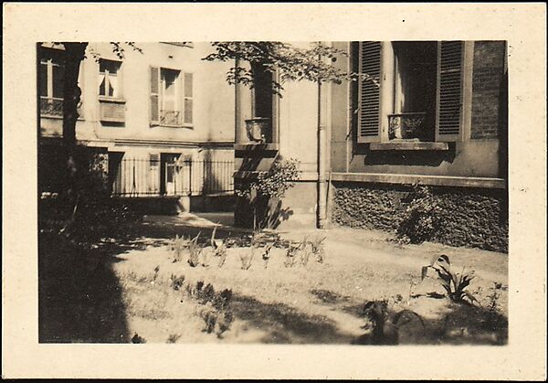 [Courtyard of  5, rue de la Santé, Paris], Walker Evans (American, St. Louis, Missouri 1903–1975 New Haven, Connecticut), Gelatin silver print 