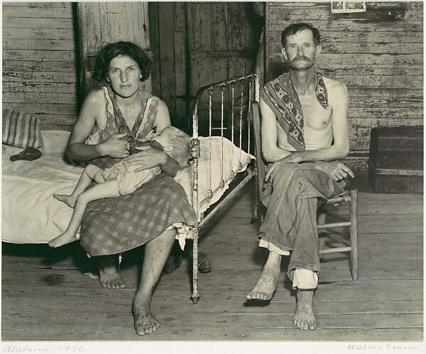 [Bud and Lily Fields with Lilian, Hale County, Alabama], Walker Evans (American, St. Louis, Missouri 1903–1975 New Haven, Connecticut), Gelatin silver print 