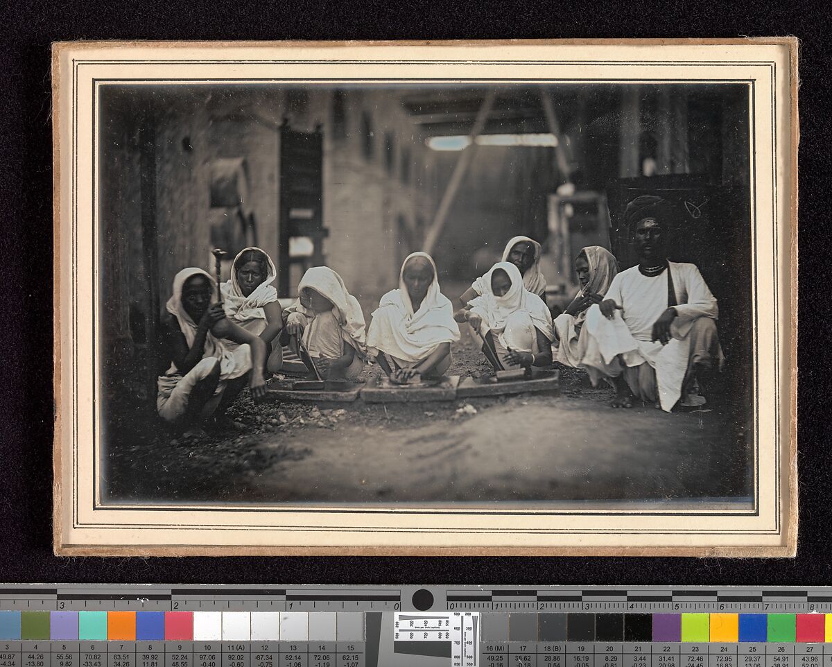 [Women Grinding Paint, Calcutta], Unknown, Daguerreotype 