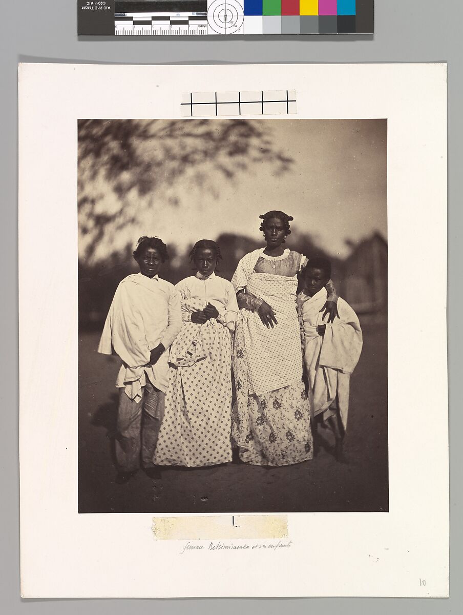 [Family Group], Désiré Charnay (French, 1828–1915), Albumen silver print from glass negative