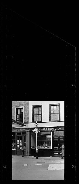 [706 Views of London and Environs, Including Street Scenes and Architectural Views and Details], Walker Evans (American, St. Louis, Missouri 1903–1975 New Haven, Connecticut), Film negative