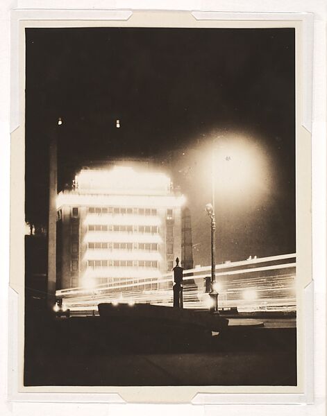 [Thomas Cusack Company Building, New York], Knud Lonberg-Holm (American (born Denmark), 1895–1972), Gelatin silver print 