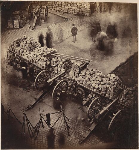 Barricades de la Commune, avril 71.  Coin de la place Hotel de Ville & de la rue de Rivoli