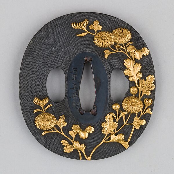 Sword Guard (Tsuba), Copper-gold alloy (shakudō), gold, copper, Japanese 