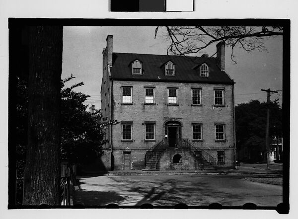 Isiah Davenport House, 324 East State Street, Savannah, Georgia], Walker Evans (American, St. Louis, Missouri 1903–1975 New Haven, Connecticut), Film negative 