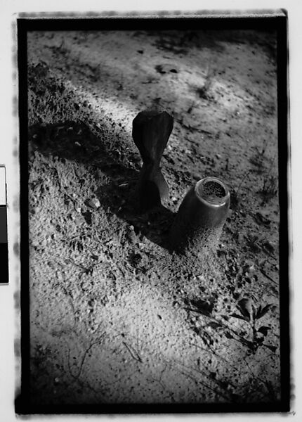 [Grave, Alabama], Walker Evans (American, St. Louis, Missouri 1903–1975 New Haven, Connecticut), Film negative 