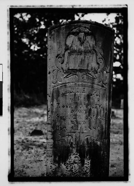 [Gravestone "Nannie P.", Alabama], Walker Evans (American, St. Louis, Missouri 1903–1975 New Haven, Connecticut), Film negative 