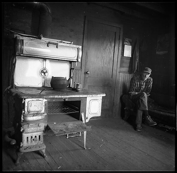 [33 Interior and Exterior Views of House and Portraits of Family, Nova Scotia], Walker Evans (American, St. Louis, Missouri 1903–1975 New Haven, Connecticut), Film negative