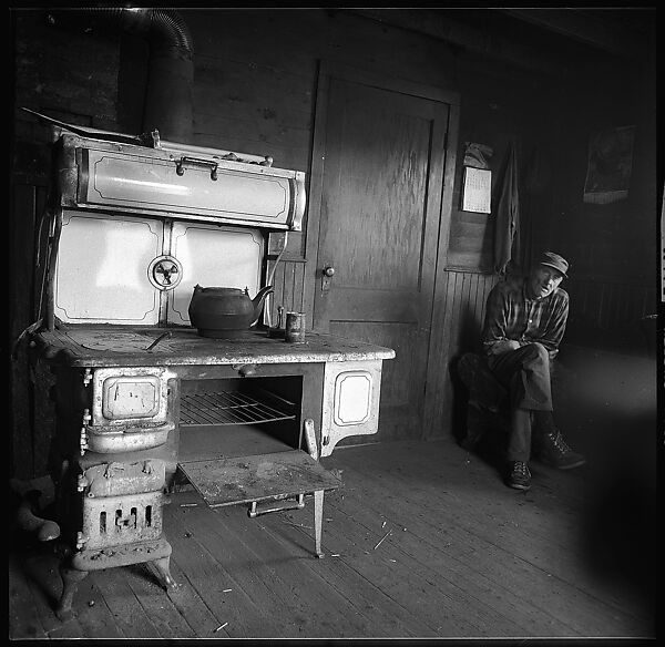[33 Interior and Exterior Views of House and Portraits of Family, Nova Scotia], Walker Evans (American, St. Louis, Missouri 1903–1975 New Haven, Connecticut), Film negative