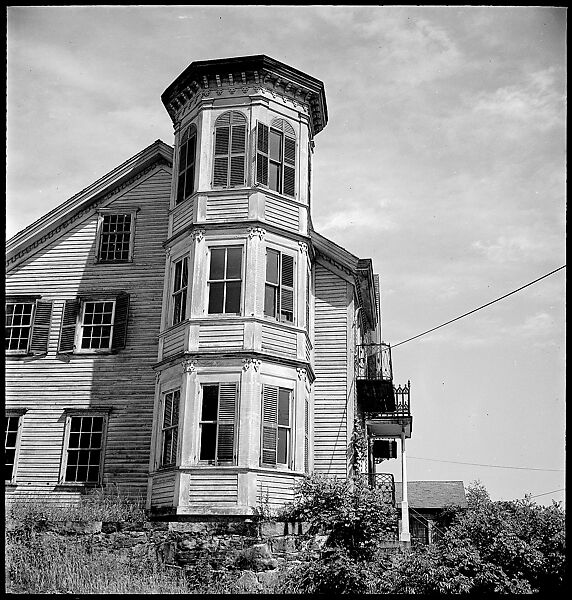 [10 Views of a Victorian House, Old Mystic, Connecticut and the Fuller House, Stonington, Connecticut], Walker Evans (American, St. Louis, Missouri 1903–1975 New Haven, Connecticut), Film negative 