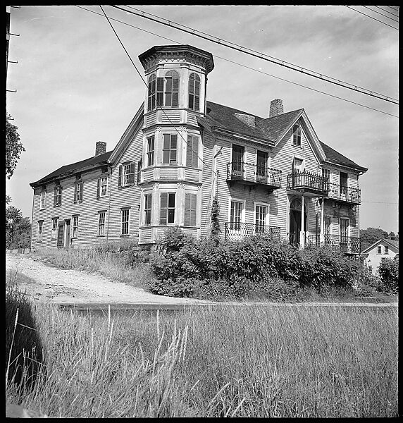 [22 Exterior Views of Houses in Old Mystic and Stonington, Connecticut, and Portraits of Sage Fuller], Walker Evans (American, St. Louis, Missouri 1903–1975 New Haven, Connecticut), Film negative