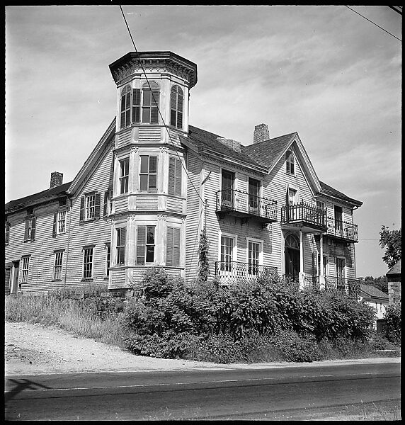 [22 Exterior Views of Houses in Old Mystic and Stonington, Connecticut, and Portraits of Sage Fuller], Walker Evans (American, St. Louis, Missouri 1903–1975 New Haven, Connecticut), Film negative