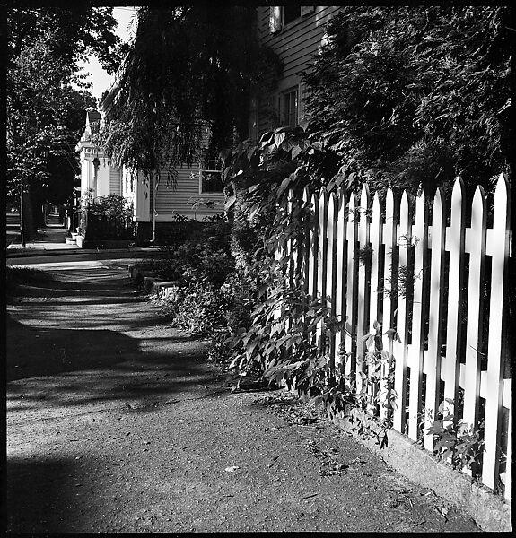 [23 Exterior Views of the Fuller House, Stonington, Connecticut], Walker Evans (American, St. Louis, Missouri 1903–1975 New Haven, Connecticut), Film negative