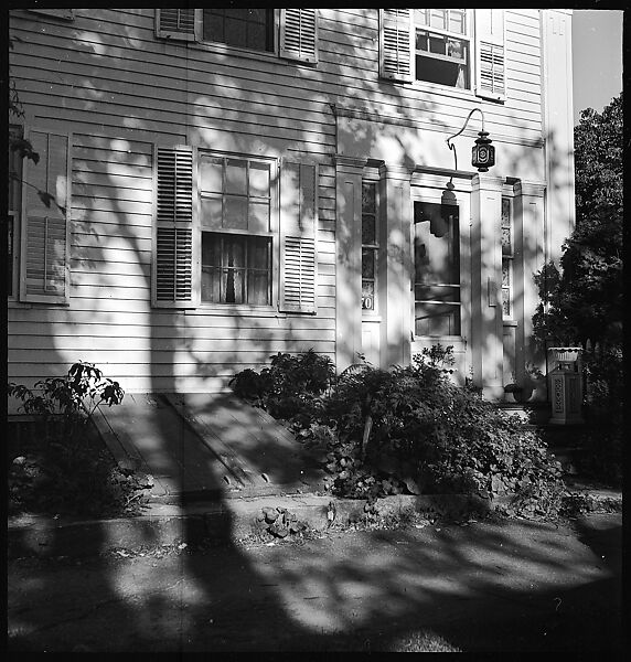 [23 Exterior Views of the Fuller House, Stonington, Connecticut], Walker Evans (American, St. Louis, Missouri 1903–1975 New Haven, Connecticut), Film negative
