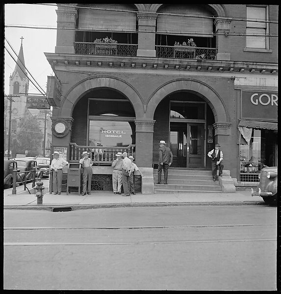 [12 Architectural Views: Funhouse, Birdhouse, Garden, Hotel], Walker Evans (American, St. Louis, Missouri 1903–1975 New Haven, Connecticut), Film negative