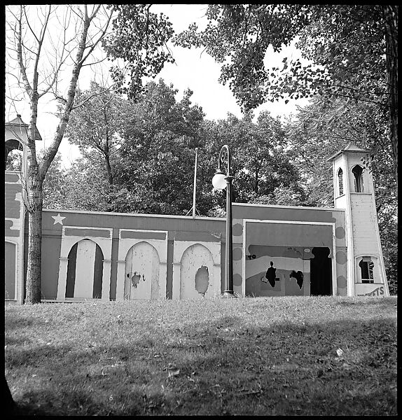 [12 Architectural Views: Funhouse, Birdhouse, Garden, Hotel], Walker Evans (American, St. Louis, Missouri 1903–1975 New Haven, Connecticut), Film negative
