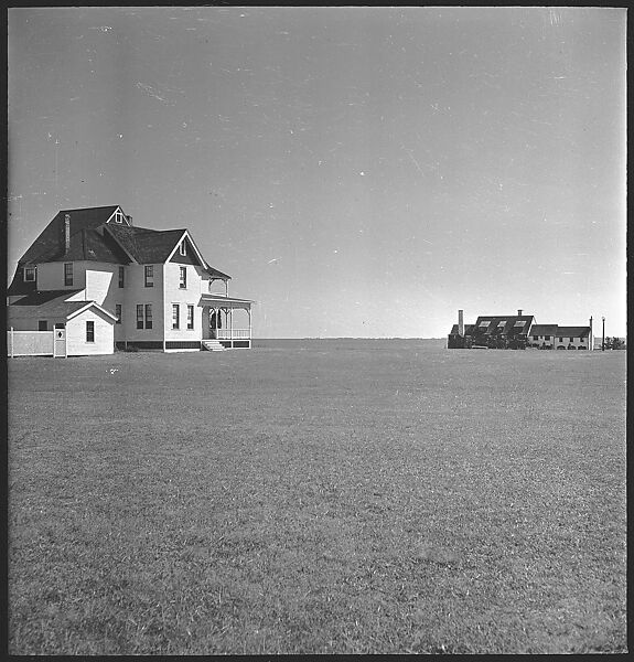 [29 Exterior Views of Midwestern Victorian House in Field], Walker Evans (American, St. Louis, Missouri 1903–1975 New Haven, Connecticut), Film negative