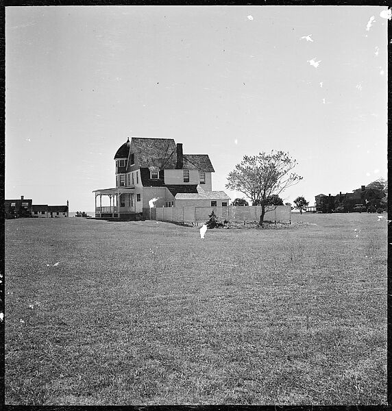 [29 Exterior Views of Midwestern Victorian House in Field], Walker Evans (American, St. Louis, Missouri 1903–1975 New Haven, Connecticut), Film negative