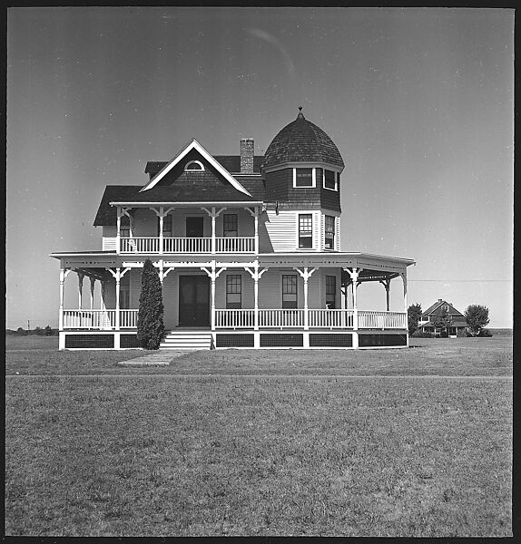 [29 Exterior Views of Midwestern Victorian House in Field], Walker Evans (American, St. Louis, Missouri 1903–1975 New Haven, Connecticut), Film negative