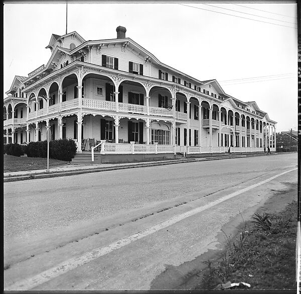 [56 Exterior Views of Hotels, Cape May, New Jersey], Walker Evans (American, St. Louis, Missouri 1903–1975 New Haven, Connecticut), Film negative
