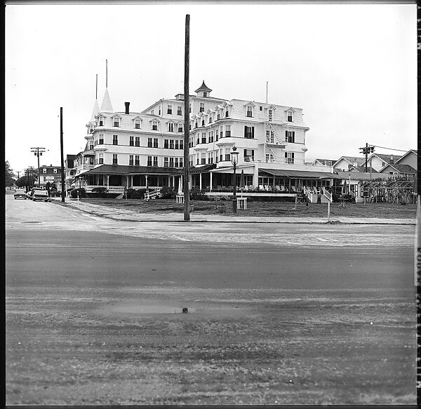 [56 Exterior Views of Hotels, Cape May, New Jersey], Walker Evans (American, St. Louis, Missouri 1903–1975 New Haven, Connecticut), Film negative