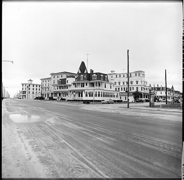 [56 Exterior Views of Hotels, Cape May, New Jersey], Walker Evans (American, St. Louis, Missouri 1903–1975 New Haven, Connecticut), Film negative