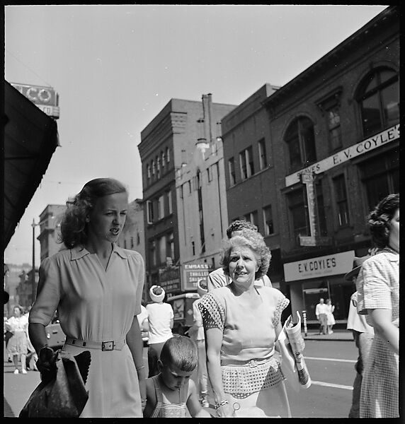 [18 Views of Pedestrians, Vicinity of Uniontown, Maryland], Walker Evans (American, St. Louis, Missouri 1903–1975 New Haven, Connecticut), Film negative
