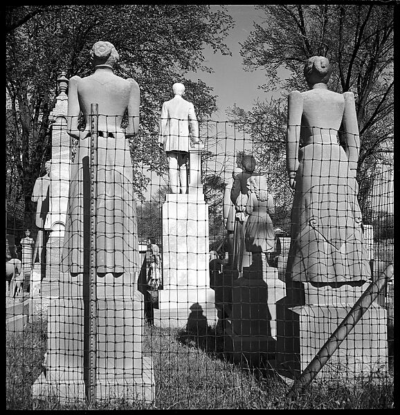 [Family Plot, Mayfield, Kentucky], Walker Evans (American, St. Louis, Missouri 1903–1975 New Haven, Connecticut), Film negative