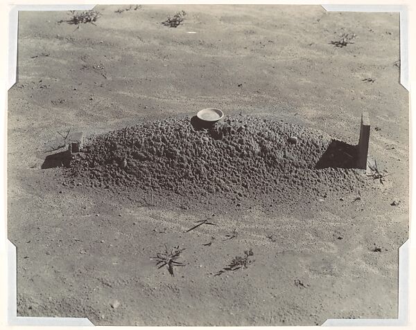 Grave, Walker Evans (American, St. Louis, Missouri 1903–1975 New Haven, Connecticut), Gelatin silver print 