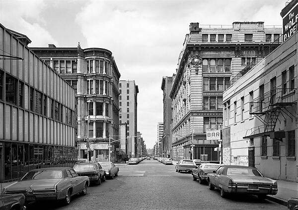 West 21st Street, Chelsea, New York, Thomas Struth (German, born Geldern, 1954), Gelatin silver print 