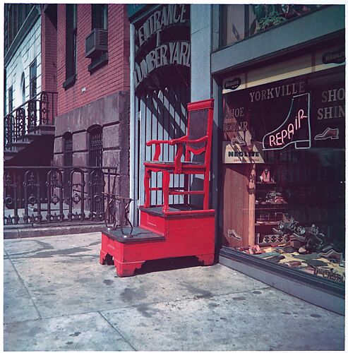 [Sidewalk Shoeshine Chair, 347 East 86th Street, New York City]