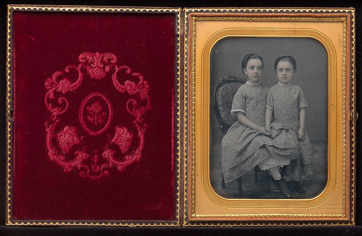 [Two Girls in Identical Dresses], Jeremiah Gurney (American, 1812–1895 Coxsackie, New York), Daguerreotype