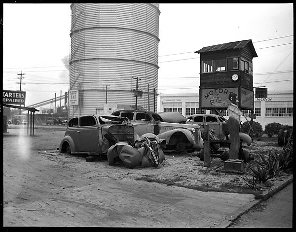 [Wrecked Cars in Automobile Junkyard, Tampa, Florida], Walker Evans (American, St. Louis, Missouri 1903–1975 New Haven, Connecticut), Film negative 