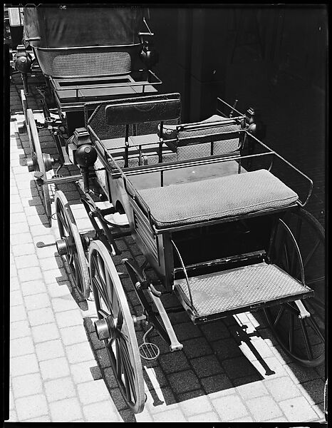 [Pair of Four Seat Carriages in the Collection of Oliver Jennings], Walker Evans (American, St. Louis, Missouri 1903–1975 New Haven, Connecticut), Film negative 
