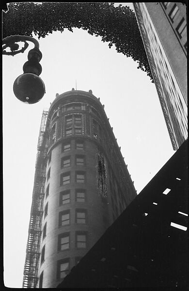 [Flatiron Building, Seen from Below, New York City], Walker Evans (American, St. Louis, Missouri 1903–1975 New Haven, Connecticut), Film negative 