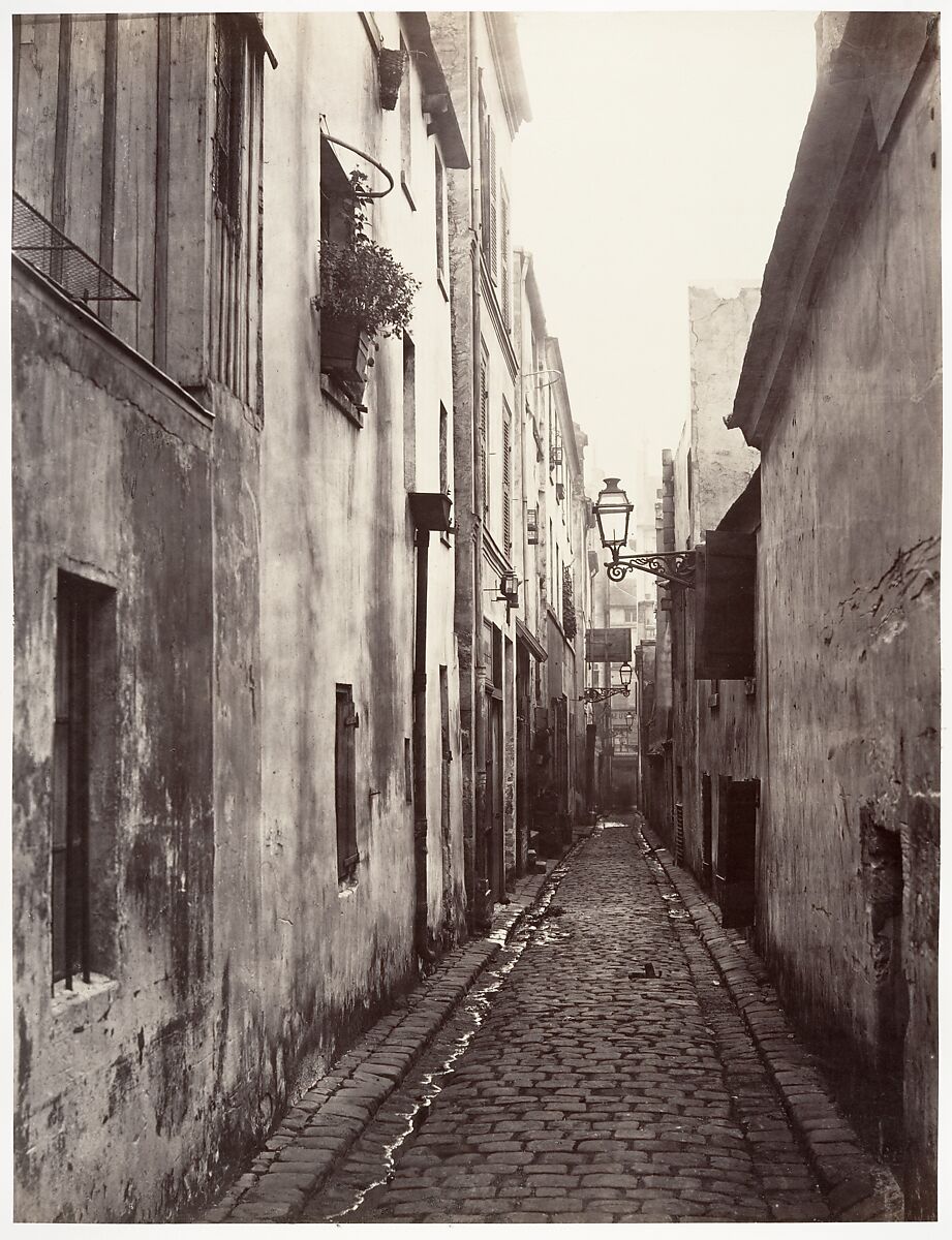 Impasse Briare (de la Cité Coquenard), Charles Marville (French, Paris 1813–1879 Paris), Albumen silver print from glass negative 