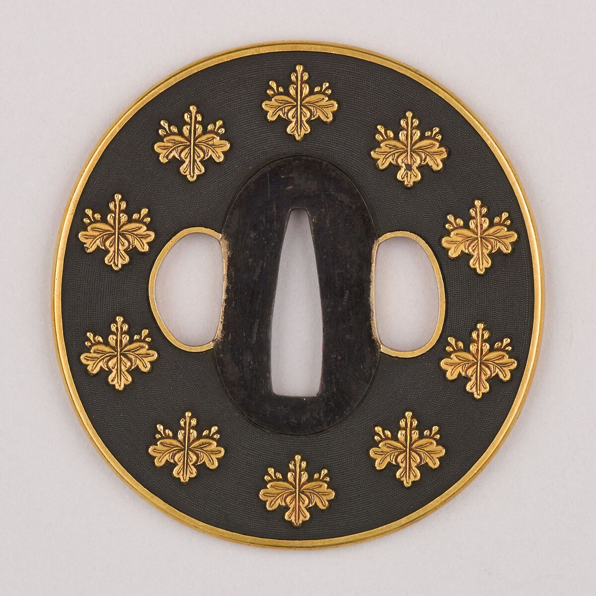 Sword Guard (Tsuba), Copper-gold alloy (shakudō), gold, copper, Japanese 