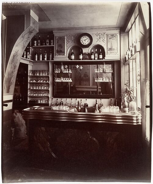 Marchand de Vin, Rue Boyer, Paris, Eugène Atget (French, Libourne 1857–1927 Paris), Albumen silver print from glass negative 