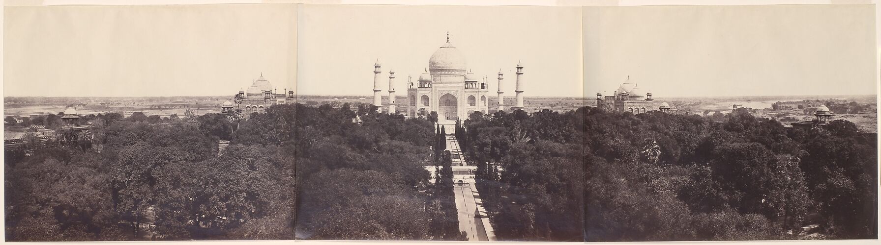 [The Taj Mahal from the Gateway]