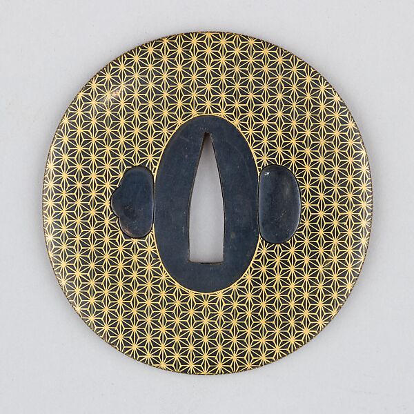 Sword Guard (Tsuba), Copper-gold alloy (shakudō), gold, copper, Japanese 