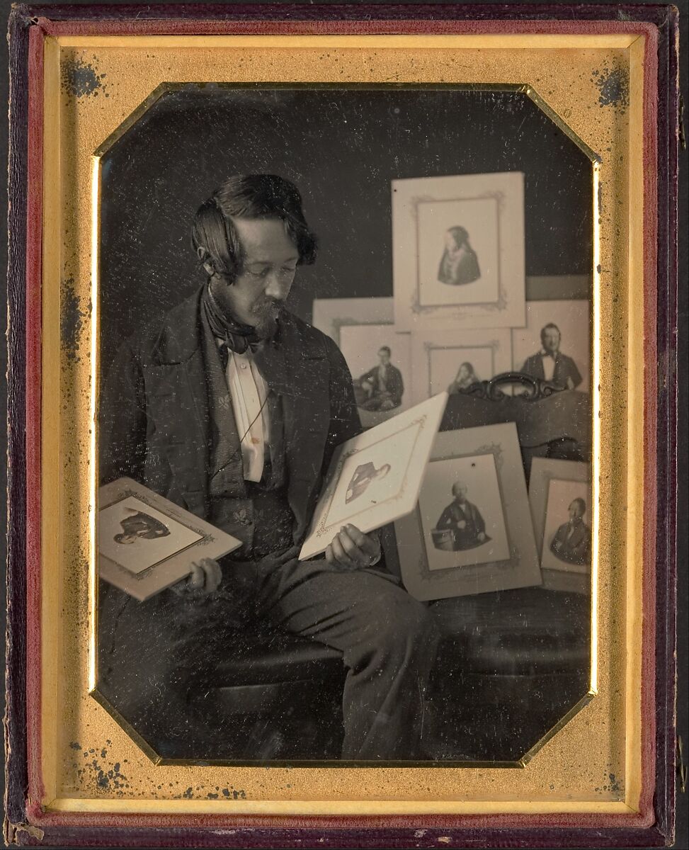 Frederick Langenheim Looking at Talbotypes, W. &amp; F. Langenheim (American, active 1843–1874), Daguerreotype 