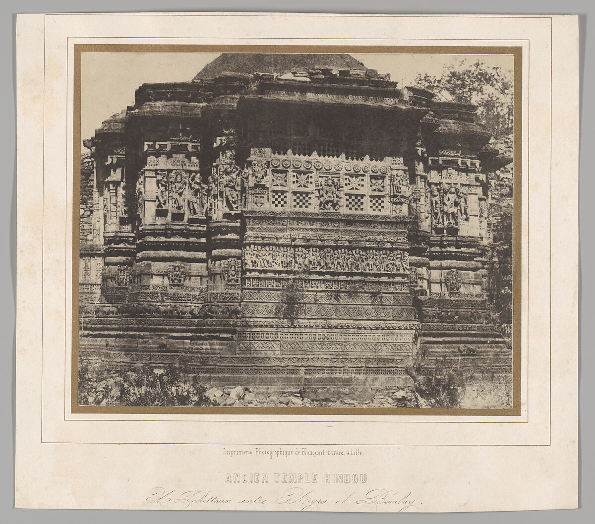 Ancien Temple Hindou. À Tchittour entre Agra et Bombay., Alexis de Lagrange  French, Salted paper print
