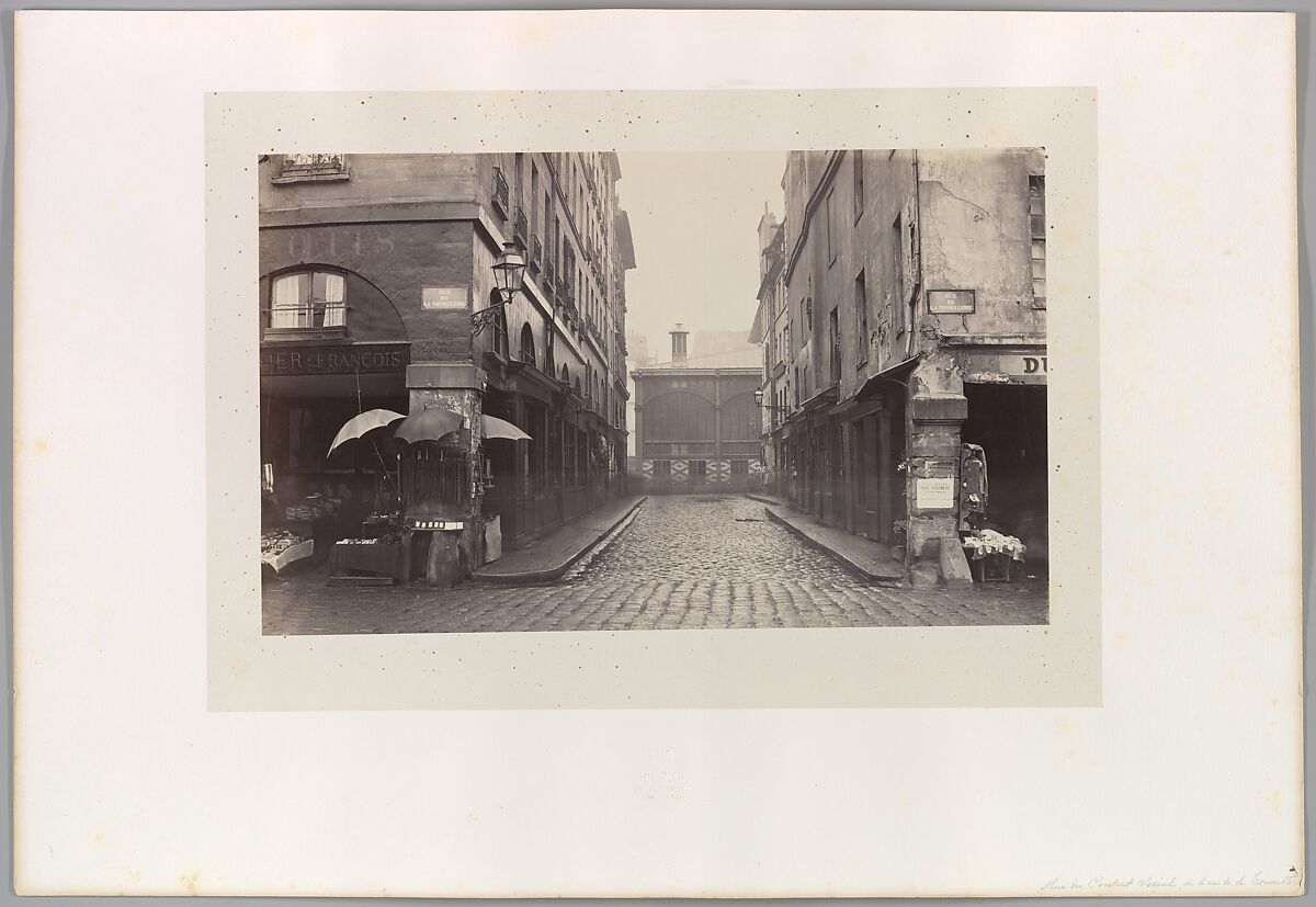 Rue du Contrat-Social, de la rue de la Tonnellerie, Charles Marville (French, Paris 1813–1879 Paris), Albumen silver print from glass negative 